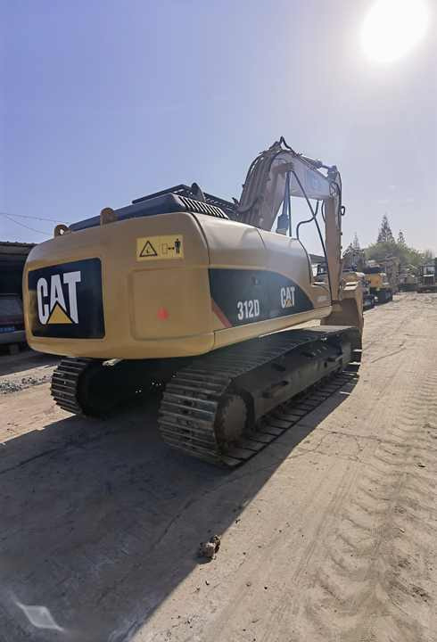 Good condition and High Quality Used Caterpillar 312D Excavator Popular CAT 312D Available for sale - Pelle sur chenille: photos 2 Good condition and High Quality Used Caterpillar 312D Excavator Popular CAT 312D Available for sale - Pelle sur chenille: photos 2