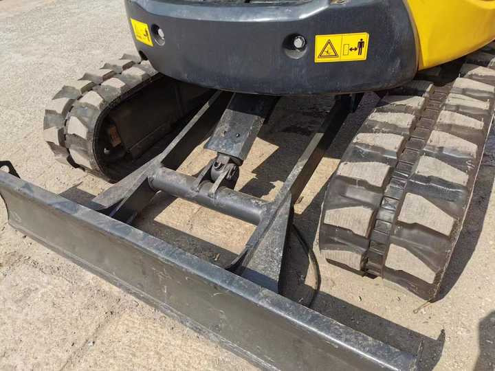 Good condition used Komatsu PC55MR-3 excavator Original Komatsu PC55MR-3 for sale in shanghai - Mini pelle: photos 2 Good condition used Komatsu PC55MR-3 excavator Original Komatsu PC55MR-3 for sale in shanghai - Mini pelle: photos 2