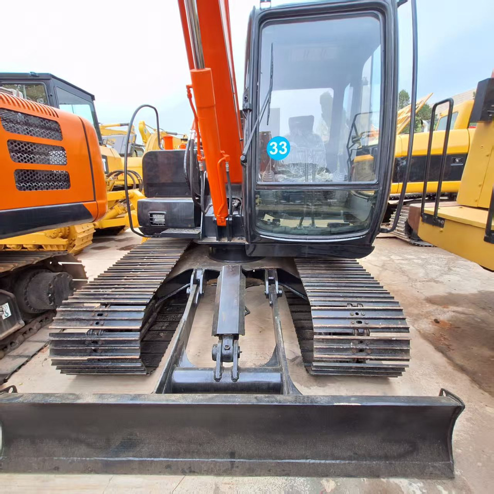 Hitachi EX60 Excavator - Pelle sur chenille: photos 1 Hitachi EX60 Excavator - Pelle sur chenille: photos 1