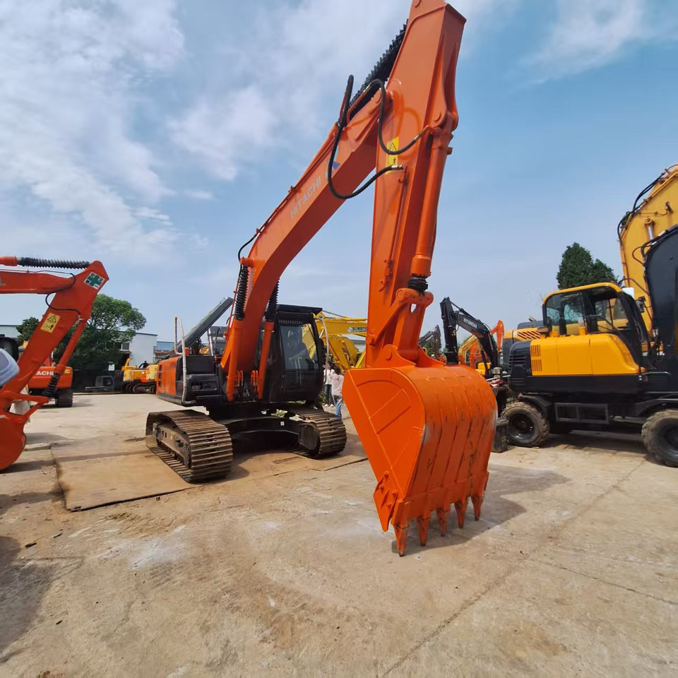 Hitachi ZX200G Excavator - Pelle sur chenille: photos 5 Hitachi ZX200G Excavator - Pelle sur chenille: photos 5