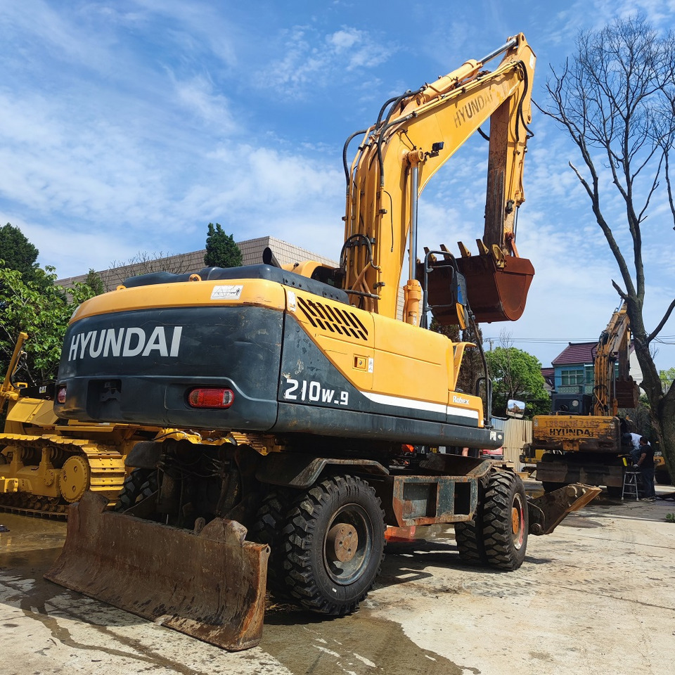 Pelle sur pneus Hyundai 210w-9 wheel excavator: photos 6