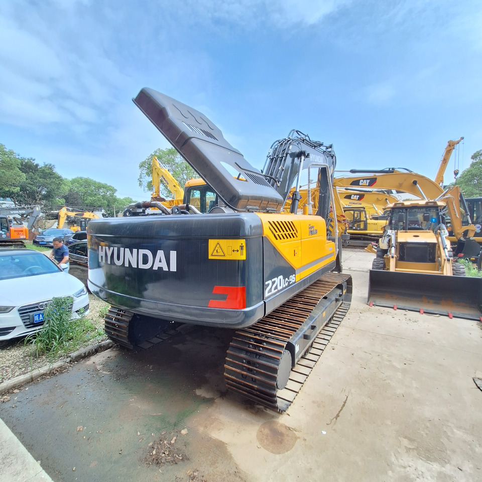 Pelle sur chenille Hyundai 220LC-9S Excavator: photos 6