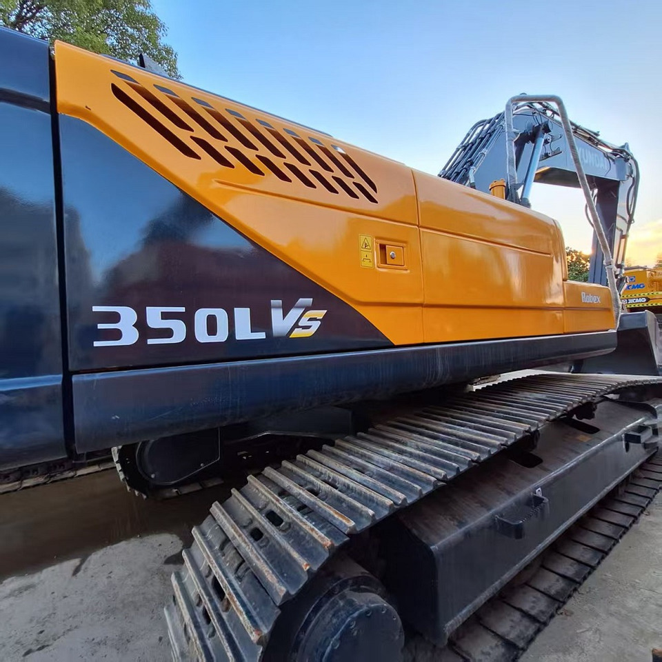 Hyundai 350LVS excavator - Pelle sur pneus: photos 4 Hyundai 350LVS excavator - Pelle sur pneus: photos 4