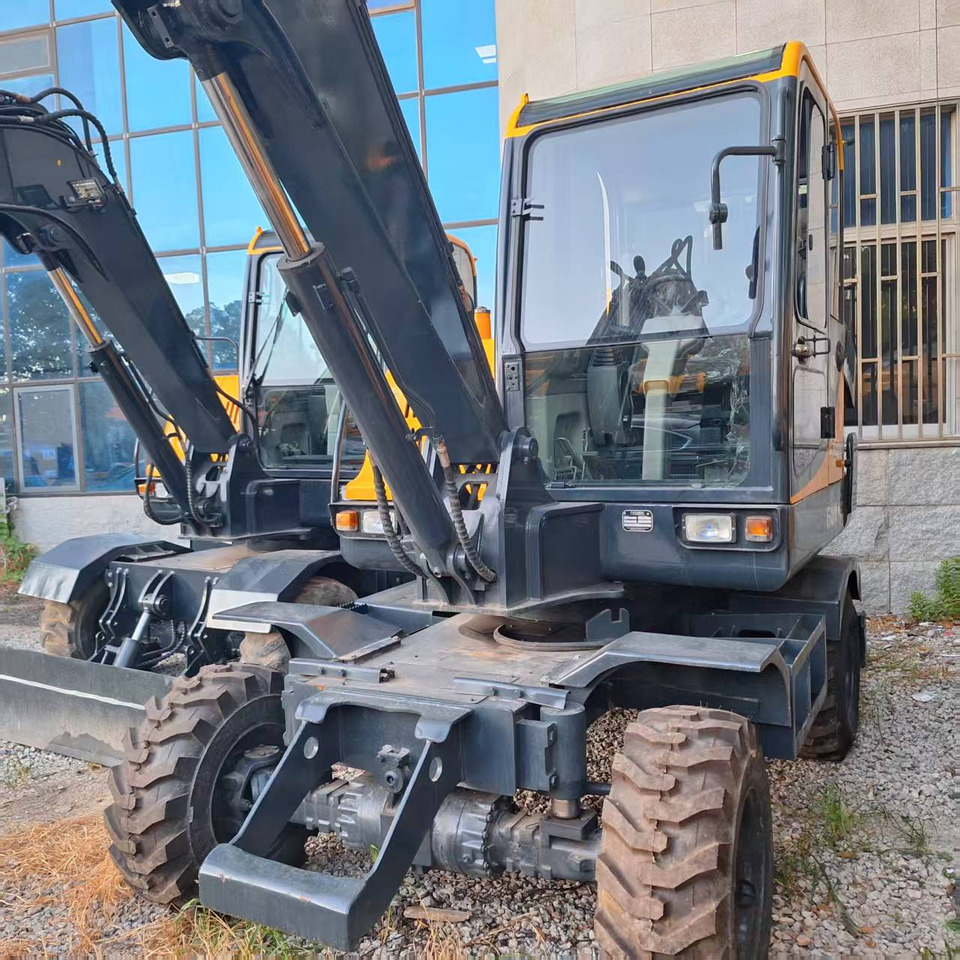 Hyundai 60wvs  excavator - Pelle sur pneus: photos 4 Hyundai 60wvs  excavator - Pelle sur pneus: photos 4