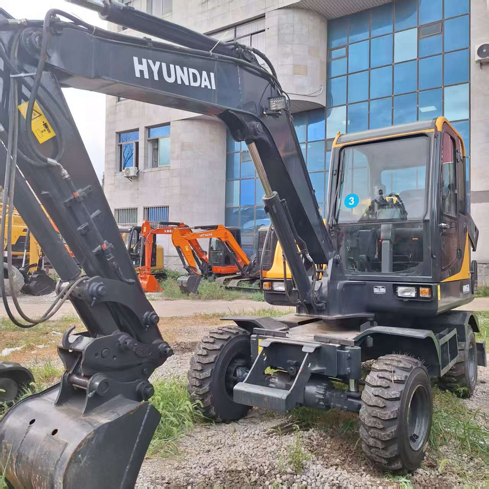 Hyundai HW60 excavator - Pelle sur pneus: photos 2 Hyundai HW60 excavator - Pelle sur pneus: photos 2