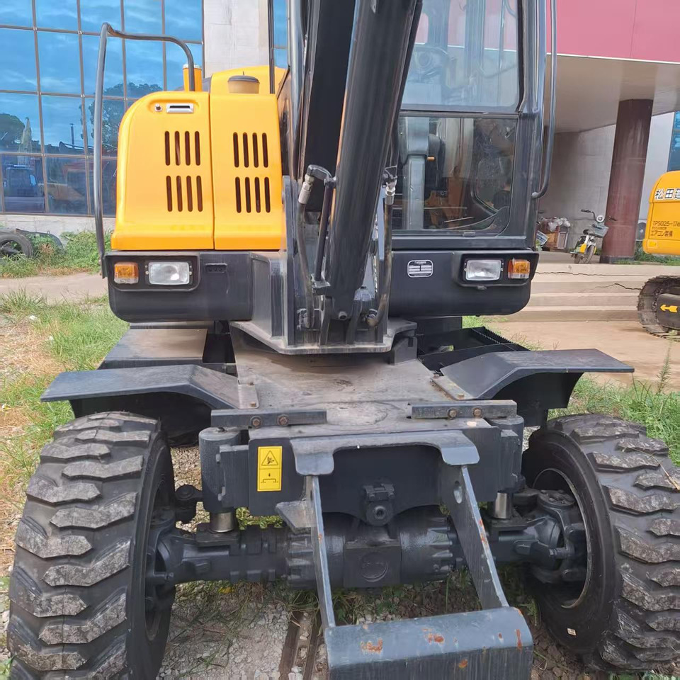 Hyundai HW60 excavator - Pelle sur pneus: photos 4 Hyundai HW60 excavator - Pelle sur pneus: photos 4