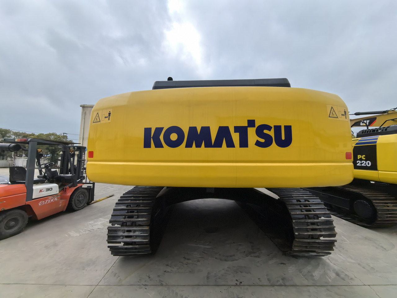Komatsu PC400-8 excavator - Pelle sur chenille: photos 3 Komatsu PC400-8 excavator - Pelle sur chenille: photos 3