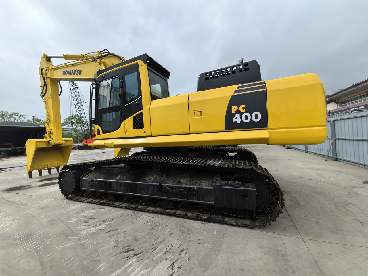 Komatsu PC400-8 excavator - Pelle sur chenille: photos 1 Komatsu PC400-8 excavator - Pelle sur chenille: photos 1