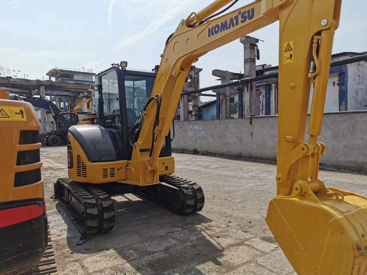 Komatsu PC55MR-3 Excavator - Mini pelle: photos 4 Komatsu PC55MR-3 Excavator - Mini pelle: photos 4