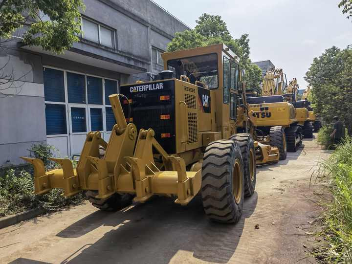 Original Japan caterpillar used motor grader 140H for sale CAT 140H 120H 120K second hand grader - Niveleuse: photos 2 Original Japan caterpillar used motor grader 140H for sale CAT 140H 120H 120K second hand grader - Niveleuse: photos 2