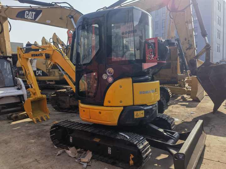PC30 komatsu hydraulic excavator small digger in good condition on sale - Pelle sur chenille: photos 3 PC30 komatsu hydraulic excavator small digger in good condition on sale - Pelle sur chenille: photos 3