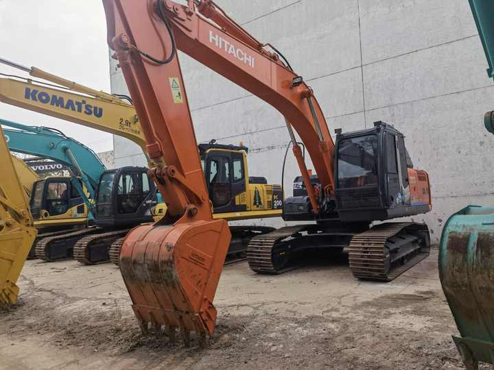 Used excavator Hitachi 20 ton original Japan Hitachi ZX200-3 ZX200-5G EX200-5 ZX240 Excavator FOR SALE - Pelle: photos 3 Used excavator Hitachi 20 ton original Japan Hitachi ZX200-3 ZX200-5G EX200-5 ZX240 Excavator FOR SALE - Pelle: photos 3