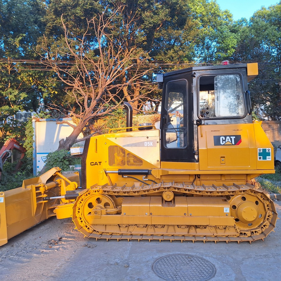 Used caterpillar cat D5k bulldozer - Bulldozer: photos 4 Used caterpillar cat D5k bulldozer - Bulldozer: photos 4