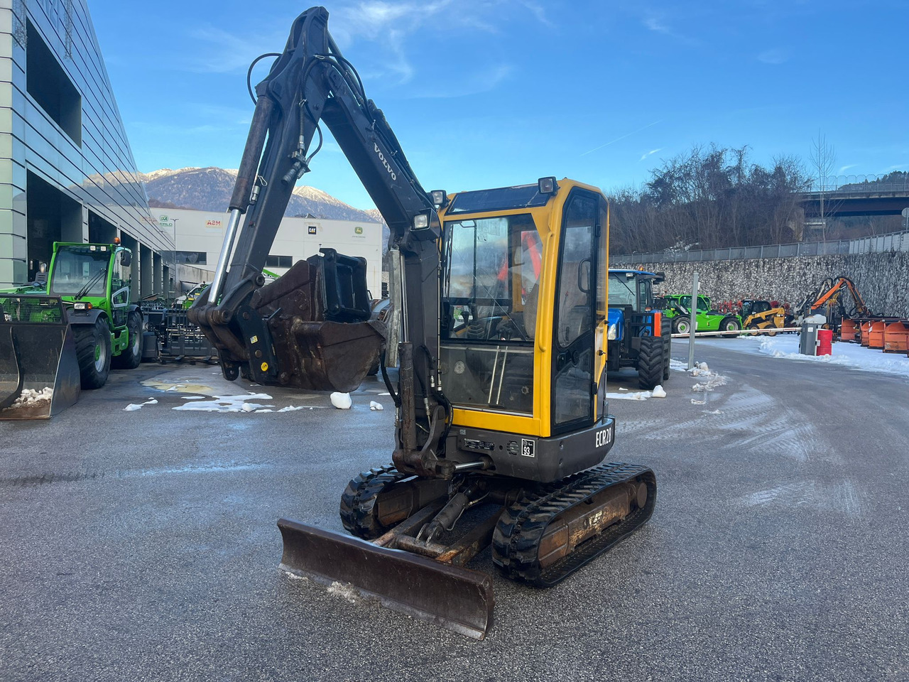 MINIESCAVATORE VOLVO ECR 28 - Mini pelle: photos 2 MINIESCAVATORE VOLVO ECR 28 - Mini pelle: photos 2