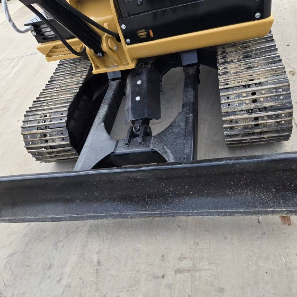 CAT 305  - Mini pelle: photos 4 CAT 305  - Mini pelle: photos 4