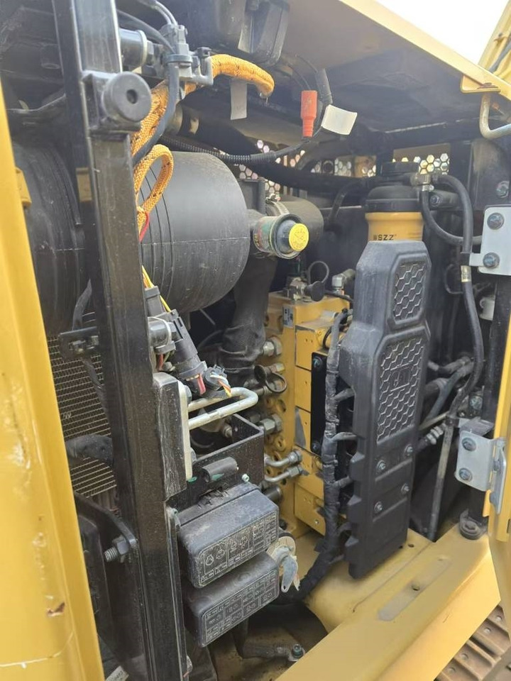 CAT 306  - Mini pelle: photos 2 CAT 306  - Mini pelle: photos 2