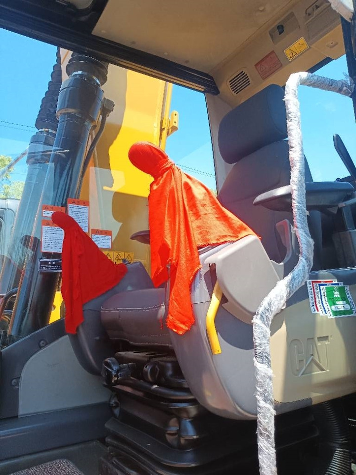 CAT 315 - Pelle sur chenille: photos 3 CAT 315 - Pelle sur chenille: photos 3