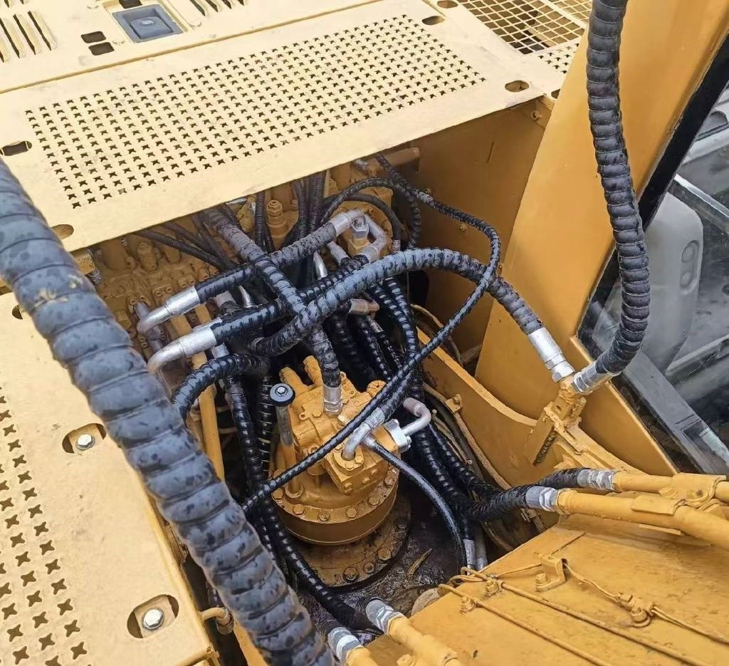 CAT 320 C - Pelle sur chenille: photos 5 CAT 320 C - Pelle sur chenille: photos 5