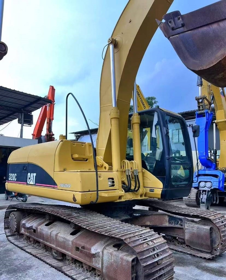 CAT 320 C - Pelle sur chenille: photos 3 CAT 320 C - Pelle sur chenille: photos 3