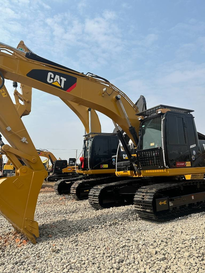 CAT 320 D - Pelle sur chenille: photos 1 CAT 320 D - Pelle sur chenille: photos 1