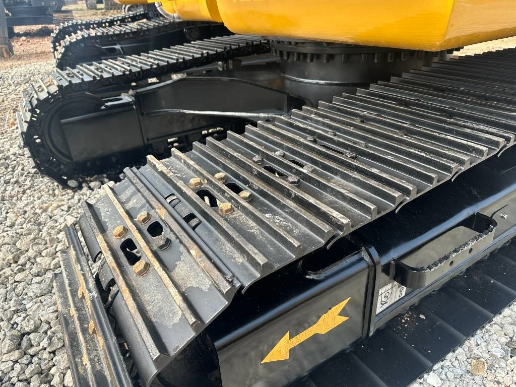 CAT 320 D - Pelle sur chenille: photos 3 CAT 320 D - Pelle sur chenille: photos 3