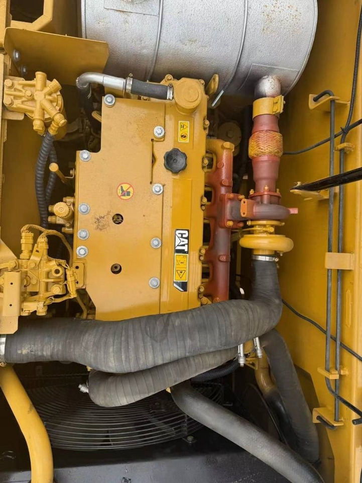 CAT 320 D - Pelle sur chenille: photos 4 CAT 320 D - Pelle sur chenille: photos 4