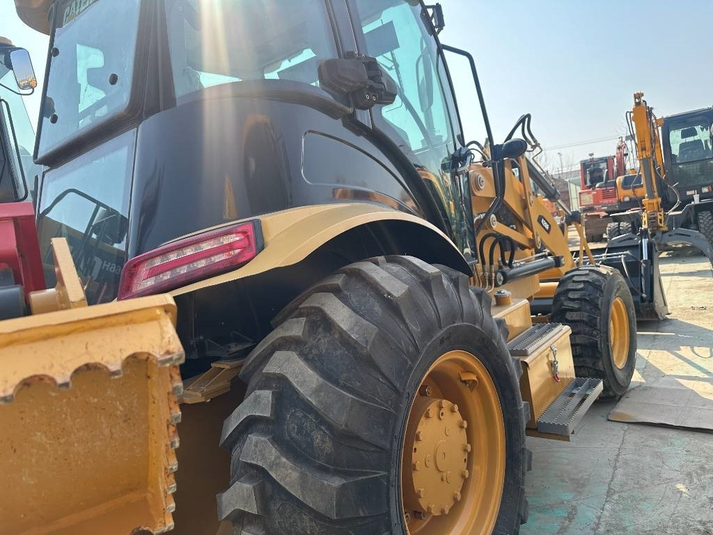 Tractopelle CAT 420 F: photos 14