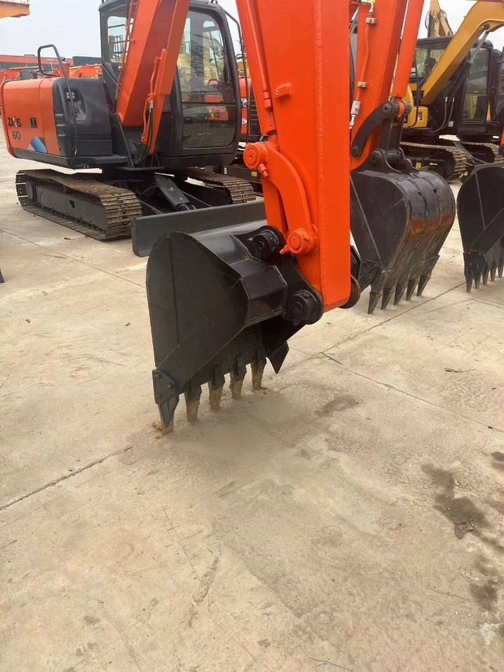 Mini pelle Hitachi 60: photos 8 Mini pelle Hitachi 60: photos 8