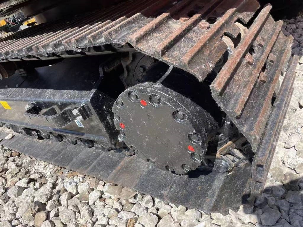 Hitachi ZX 120 - Pelle sur chenille: photos 2 Hitachi ZX 120 - Pelle sur chenille: photos 2