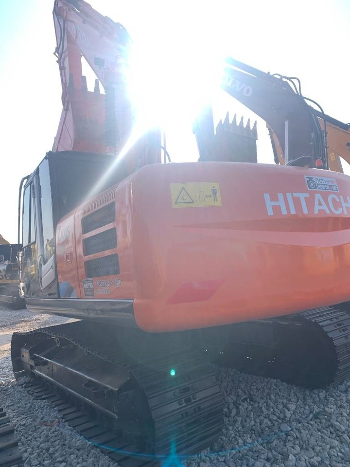 Hitachi Zaxis 200 LC - Pelle sur chenille: photos 5 Hitachi Zaxis 200 LC - Pelle sur chenille: photos 5