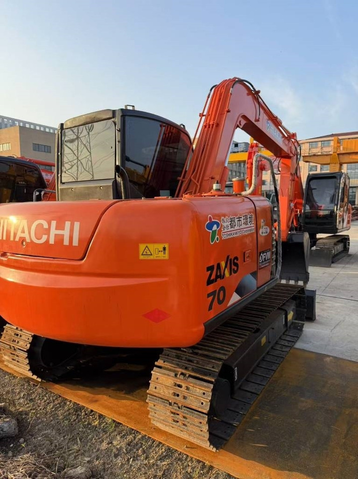 Hitachi Zaxis 70 - Pelle sur chenille: photos 2 Hitachi Zaxis 70 - Pelle sur chenille: photos 2