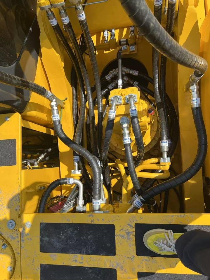 Komatsu PC 300 - Pelle sur chenille: photos 5 Komatsu PC 300 - Pelle sur chenille: photos 5