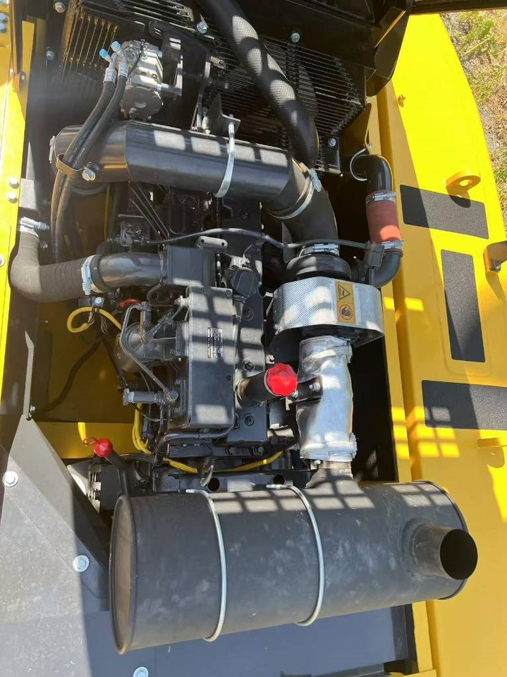 Komatsu PC 300 - Pelle sur chenille: photos 3 Komatsu PC 300 - Pelle sur chenille: photos 3