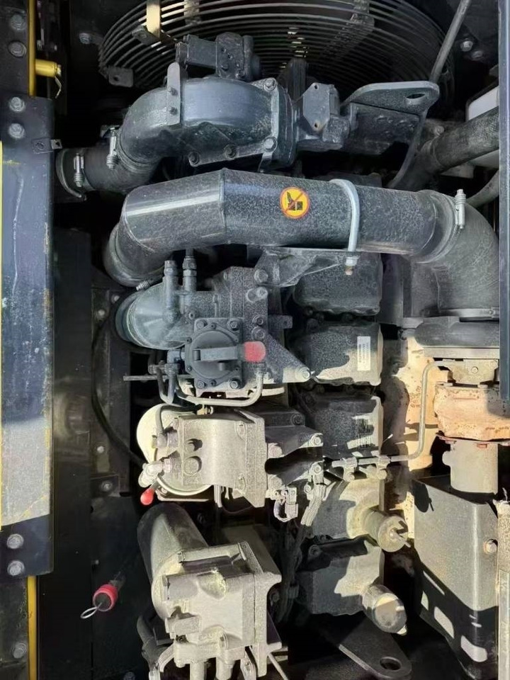 Komatsu PC 400-8 - Pelle sur chenille: photos 3 Komatsu PC 400-8 - Pelle sur chenille: photos 3