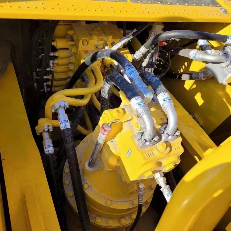 Komatsu PC 450 - Pelle sur chenille: photos 5 Komatsu PC 450 - Pelle sur chenille: photos 5