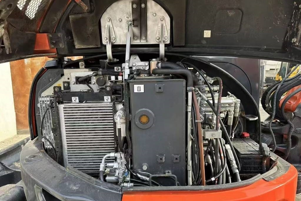 Kubota 163 - Pelle sur chenille: photos 5 Kubota 163 - Pelle sur chenille: photos 5