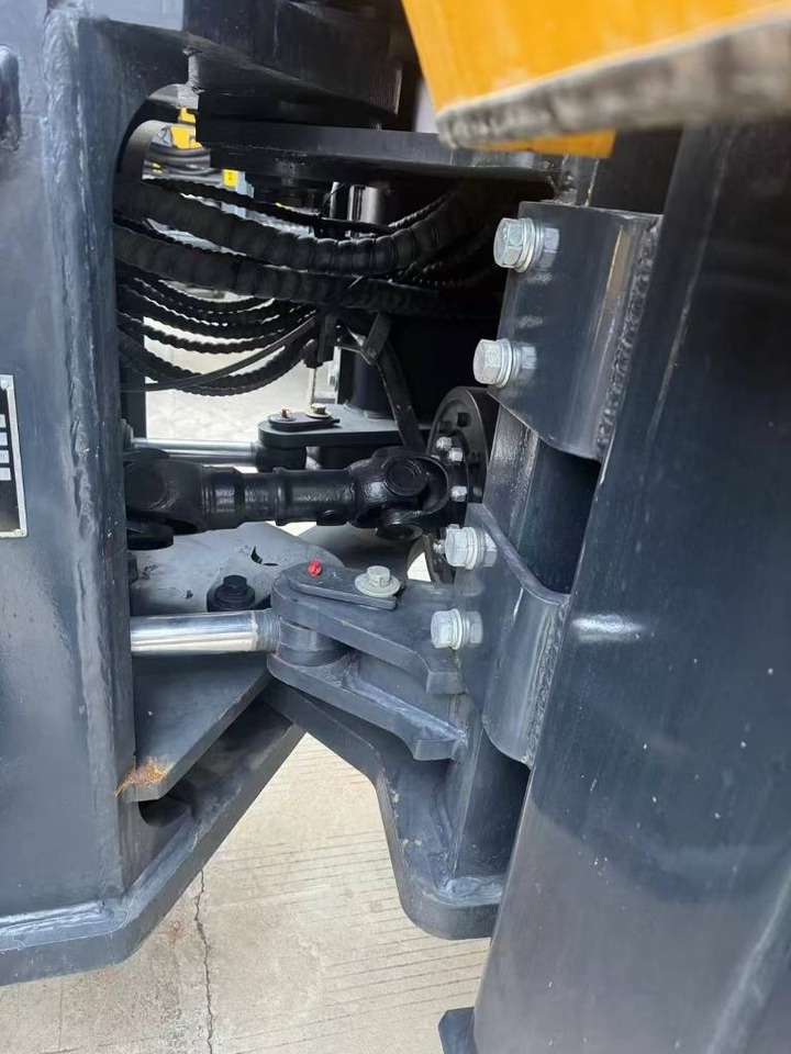 XCMG ZL 50 GN - Chargeuse sur pneus: photos 3 XCMG ZL 50 GN - Chargeuse sur pneus: photos 3