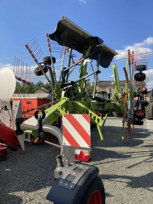Claas LINER 1800 TWIN - Faneuse: photos 4 Claas LINER 1800 TWIN - Faneuse: photos 4