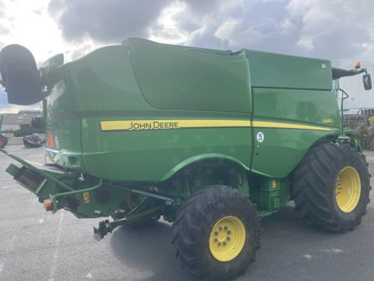 John Deere S680 - Moissonneuse-batteuse: photos 3 John Deere S680 - Moissonneuse-batteuse: photos 3