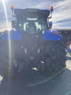 New Holland T7.210 - Tracteur agricole: photos 4 New Holland T7.210 - Tracteur agricole: photos 4