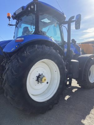 New Holland T7.210 - Tracteur agricole: photos 3 New Holland T7.210 - Tracteur agricole: photos 3