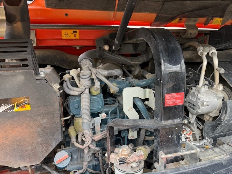Mini pelle Kubota KX 080-4: photos 10