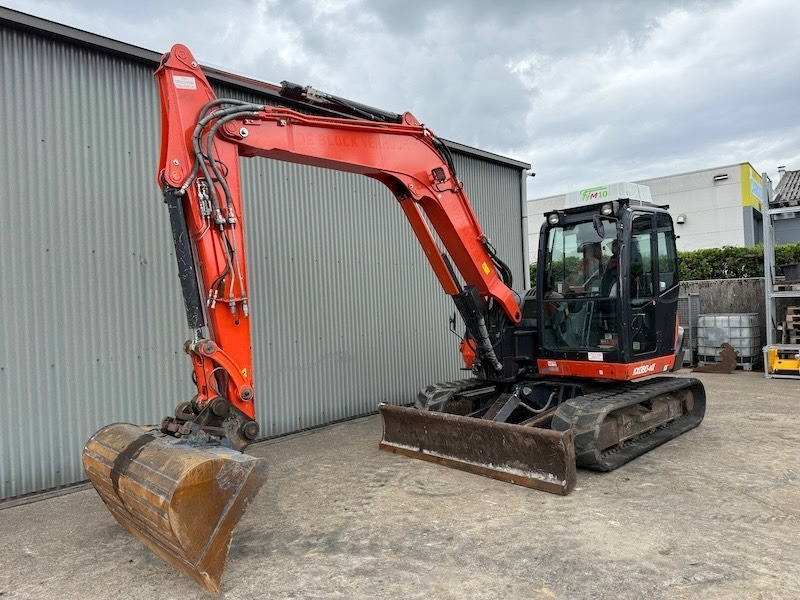 Mini pelle Kubota KX 080-4: photos 6