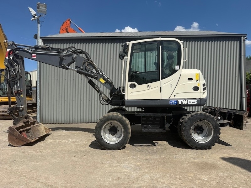 Terex TW 85 - Pelle sur pneus: photos 1 Terex TW 85 - Pelle sur pneus: photos 1
