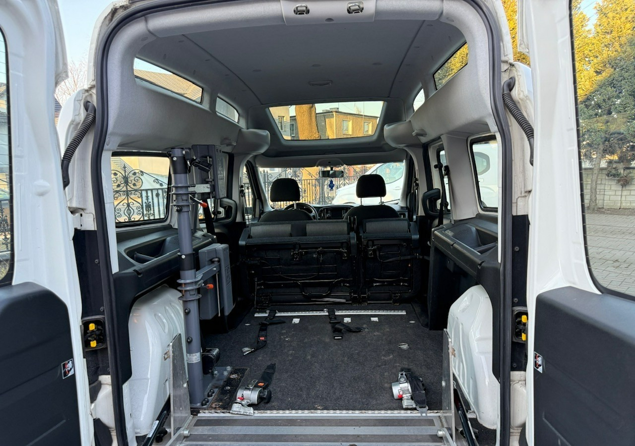 Fiat Doblo II Doblo 1.6-120KM dla Niepełnosprawnych RAMPA Inwalida Model 2020 - Voiture: photos 3 Fiat Doblo II Doblo 1.6-120KM dla Niepełnosprawnych RAMPA Inwalida Model 2020 - Voiture: photos 3