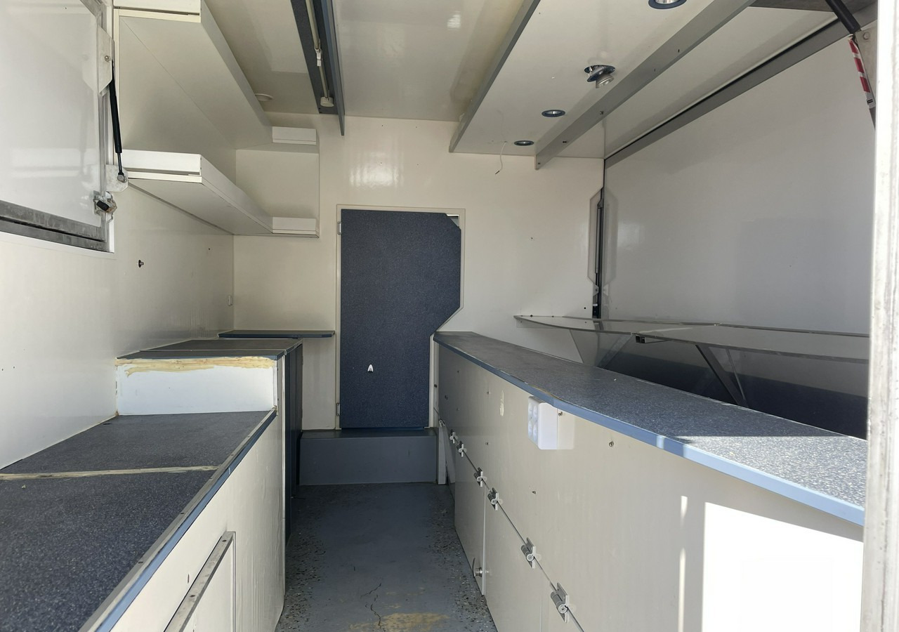 Fiat Ducato Ducato Autosklep wędlin Gastronomiczny Food Truck Foodtruck Sklep 20 - Camion magasin: photos 2 Fiat Ducato Ducato Autosklep wędlin Gastronomiczny Food Truck Foodtruck Sklep 20 - Camion magasin: photos 2