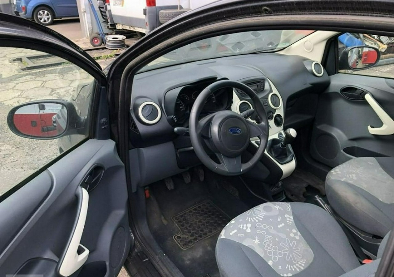 Ford KA II Ford KA 1,3 tdci 75KM 2012 - Voiture à hayon: photos 3 Ford KA II Ford KA 1,3 tdci 75KM 2012 - Voiture à hayon: photos 3