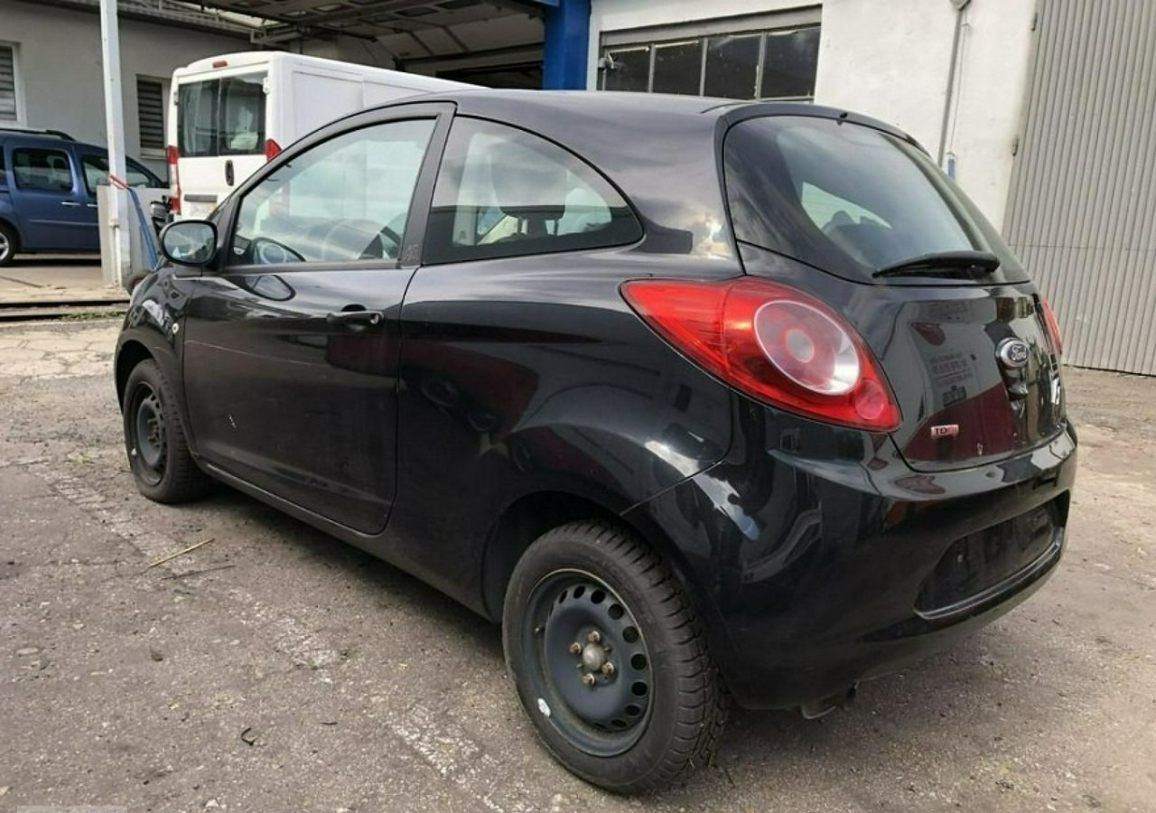 Ford KA II Ford KA 1,3 tdci 75KM 2012 - Voiture à hayon: photos 4 Ford KA II Ford KA 1,3 tdci 75KM 2012 - Voiture à hayon: photos 4