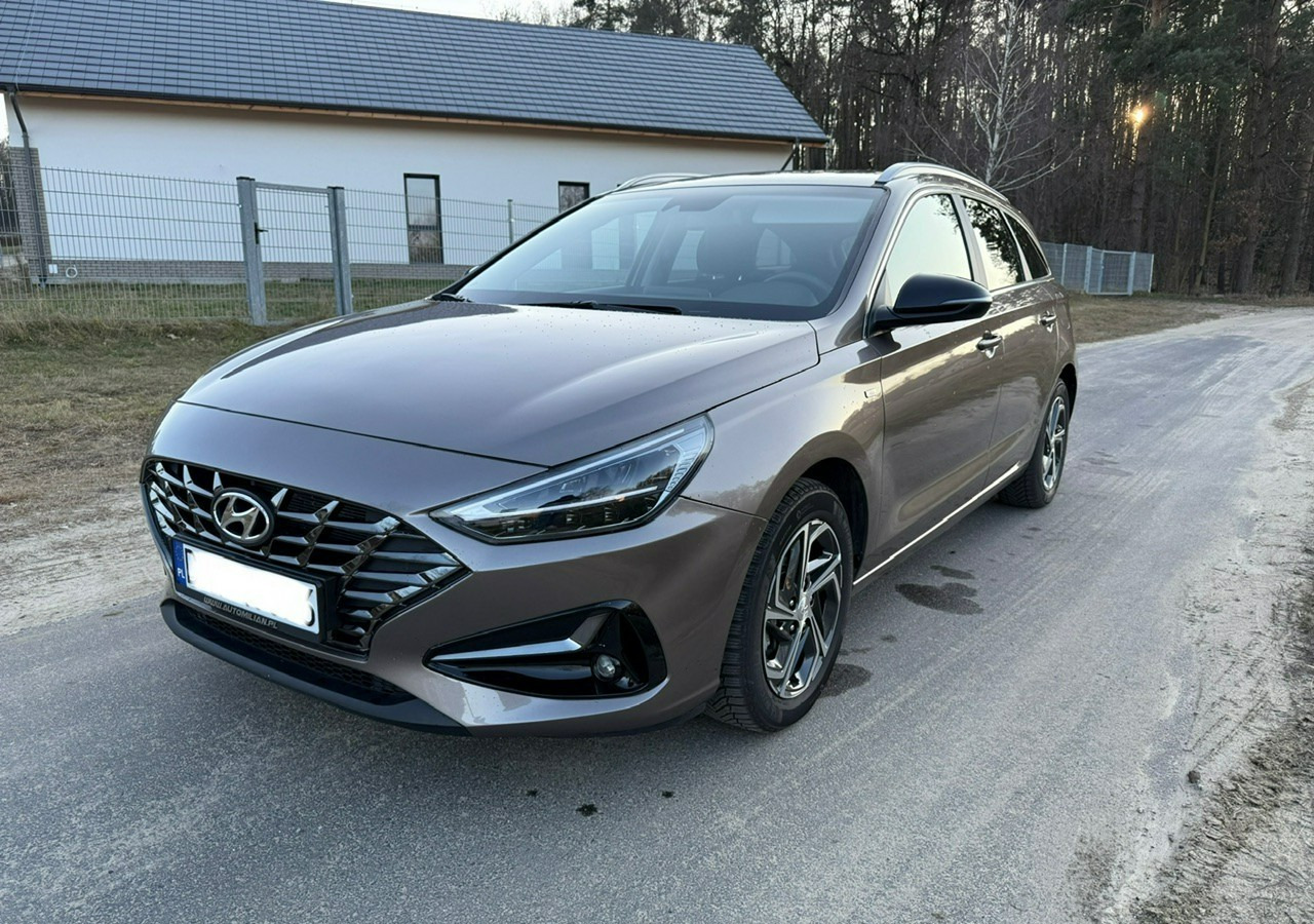 Hyundai i30 II Hyundai i30 1.5T-GDI160KM SMART PLUS +LED Salon PL-Gwarancja 2028 - Voiture: photos 3 Hyundai i30 II Hyundai i30 1.5T-GDI160KM SMART PLUS +LED Salon PL-Gwarancja 2028 - Voiture: photos 3