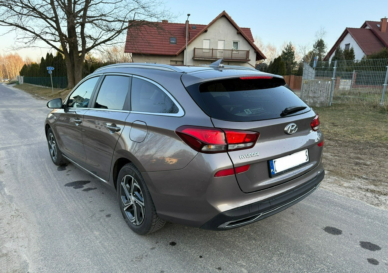 Hyundai i30 II Hyundai i30 1.5T-GDI160KM SMART PLUS +LED Salon PL-Gwarancja 2028 - Voiture: photos 5 Hyundai i30 II Hyundai i30 1.5T-GDI160KM SMART PLUS +LED Salon PL-Gwarancja 2028 - Voiture: photos 5